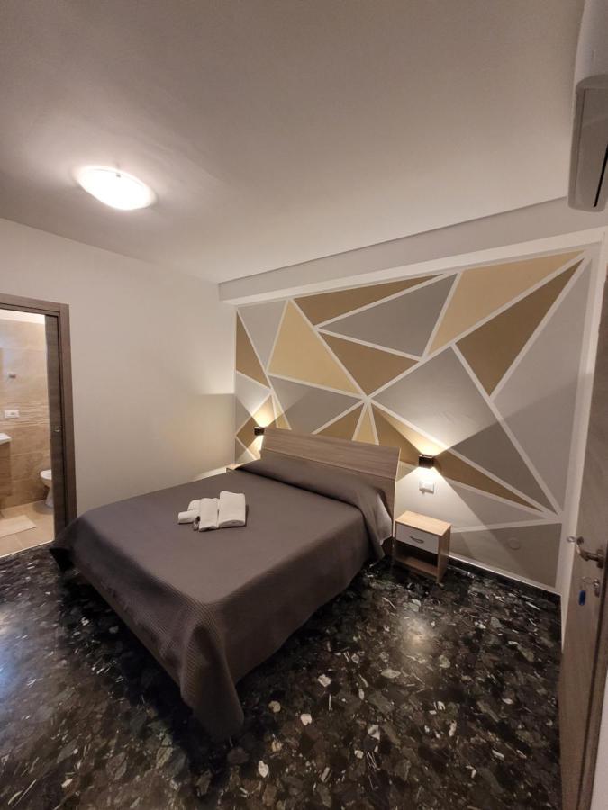 B&B "Gabriel&Melissa" Airport View - Nuova - Ristrutturato Gennaio 2022 Tessera Exterior foto